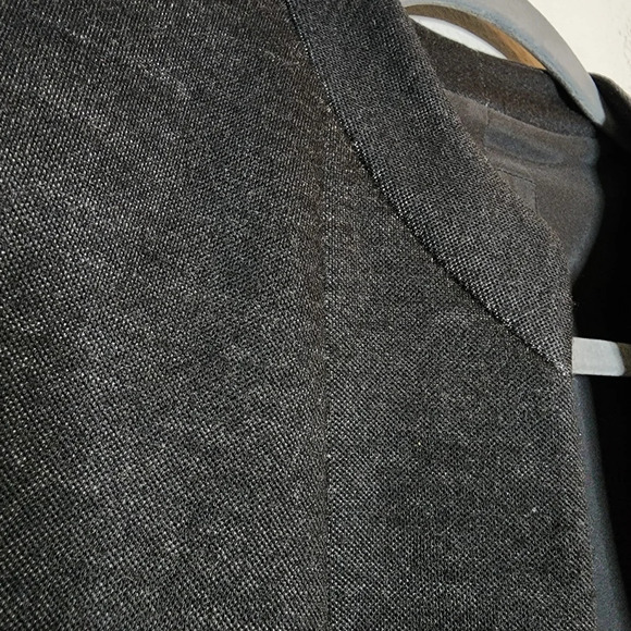 Theory wool-blend grey blazer Jacket. Size 4. Pockets. Open front - Picture 10 of 16